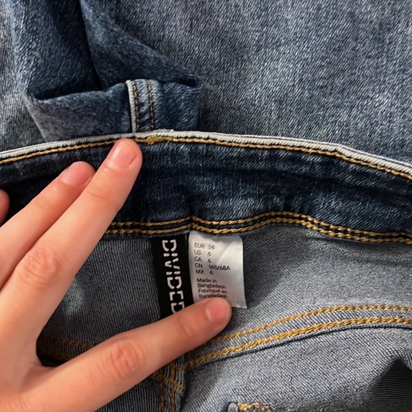 H&M stretchy jeans - Picture 5 of 5